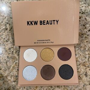 KKW Beauty Glitz & Glam Eyeshadow Palette